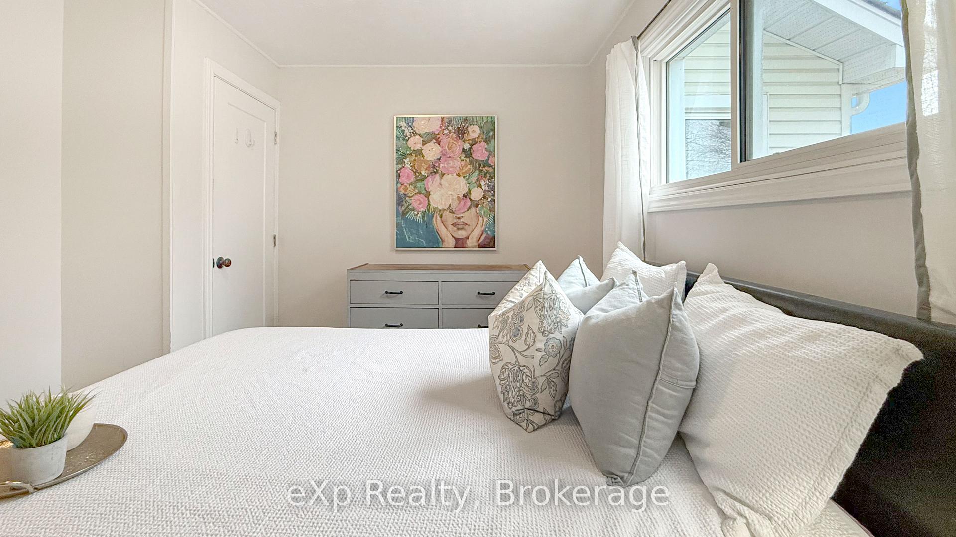 Photo 20 of 312 Jane Street N, Minto — HOMEH