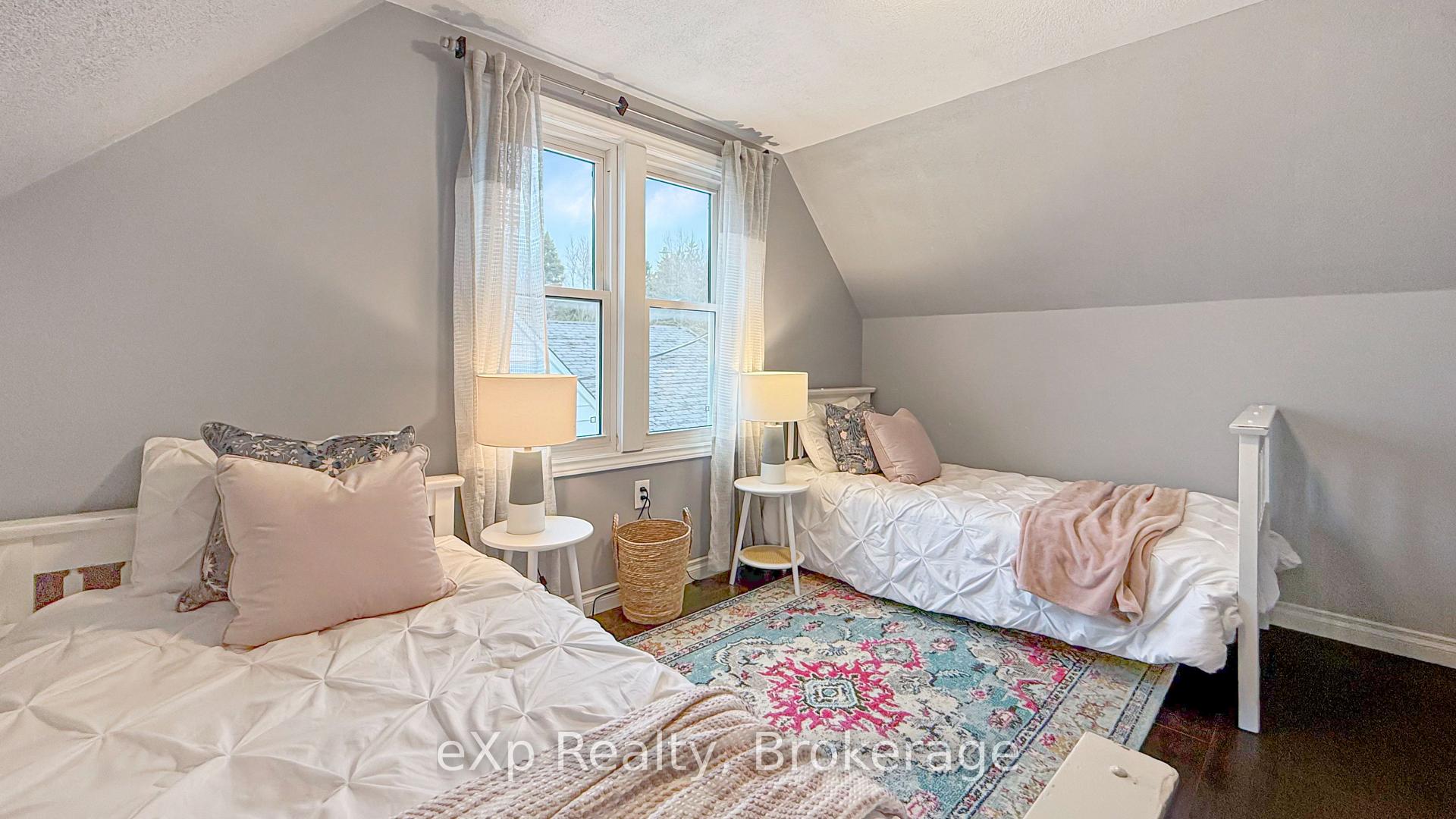 Photo 23 of 312 Jane Street N, Minto — HOMEH