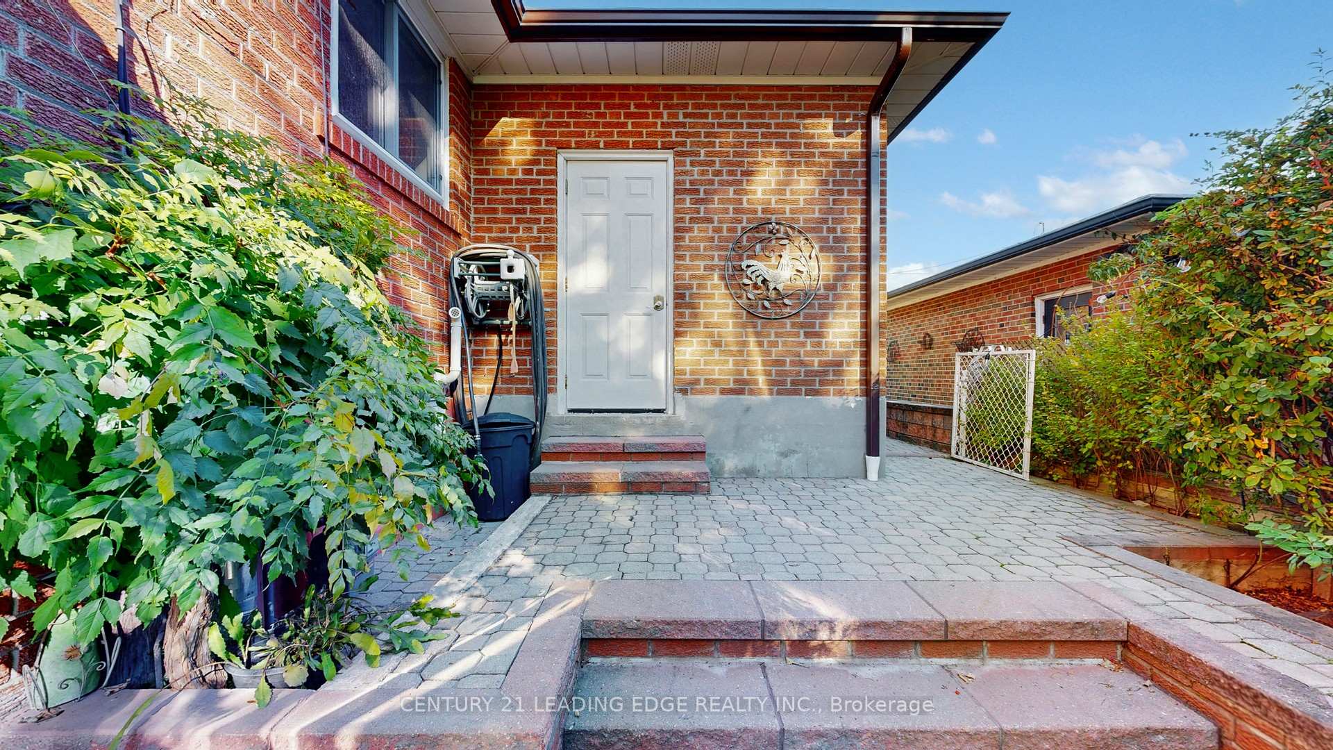 Photo 3 of 36 Sherwood Forest Drive, Markham, Bullock — HOMEH