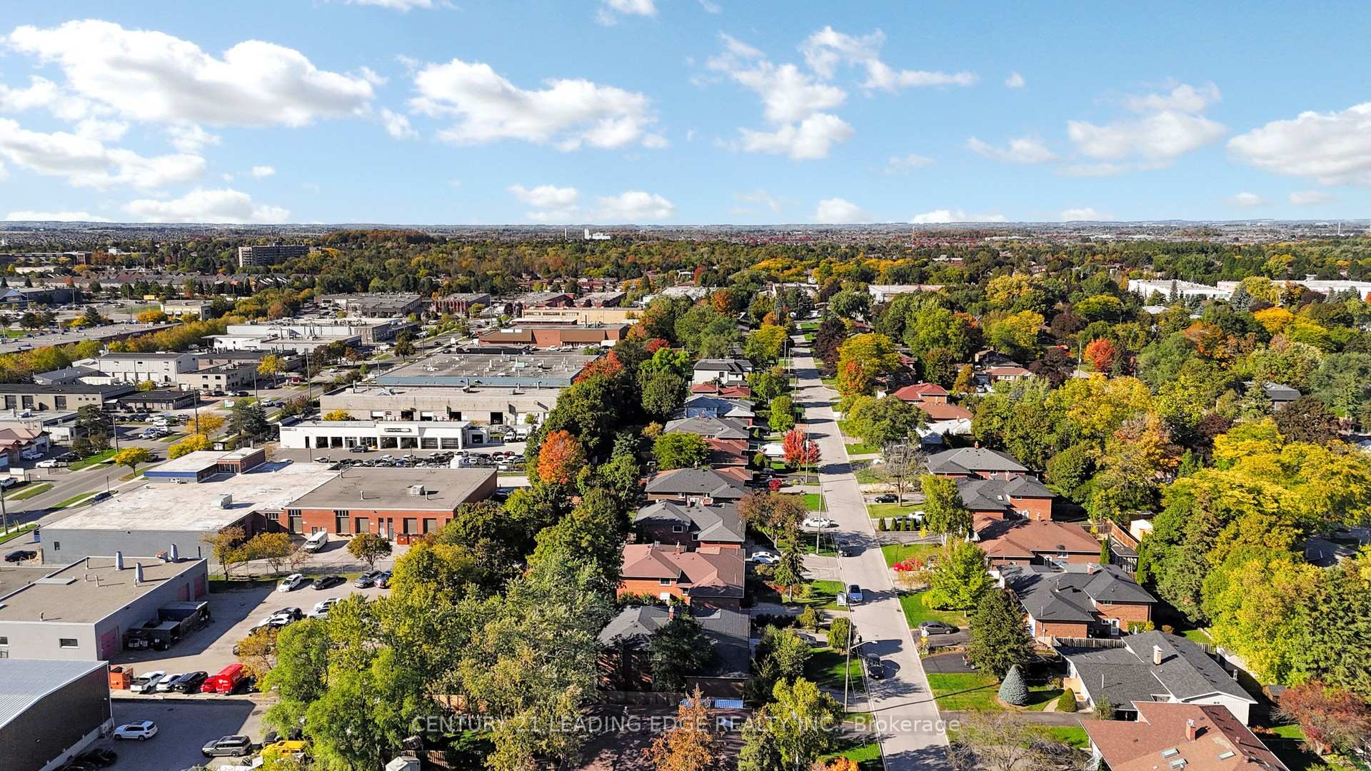 Photo 9 of 36 Sherwood Forest Drive, Markham, Bullock — HOMEH