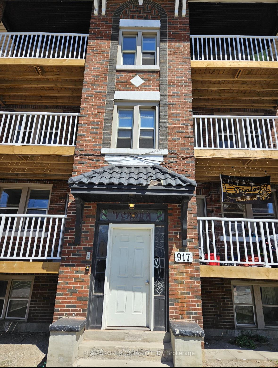 Photo 1 of Unit 3, 917 Main Street E, Hamilton, Stripley — HOMEH
