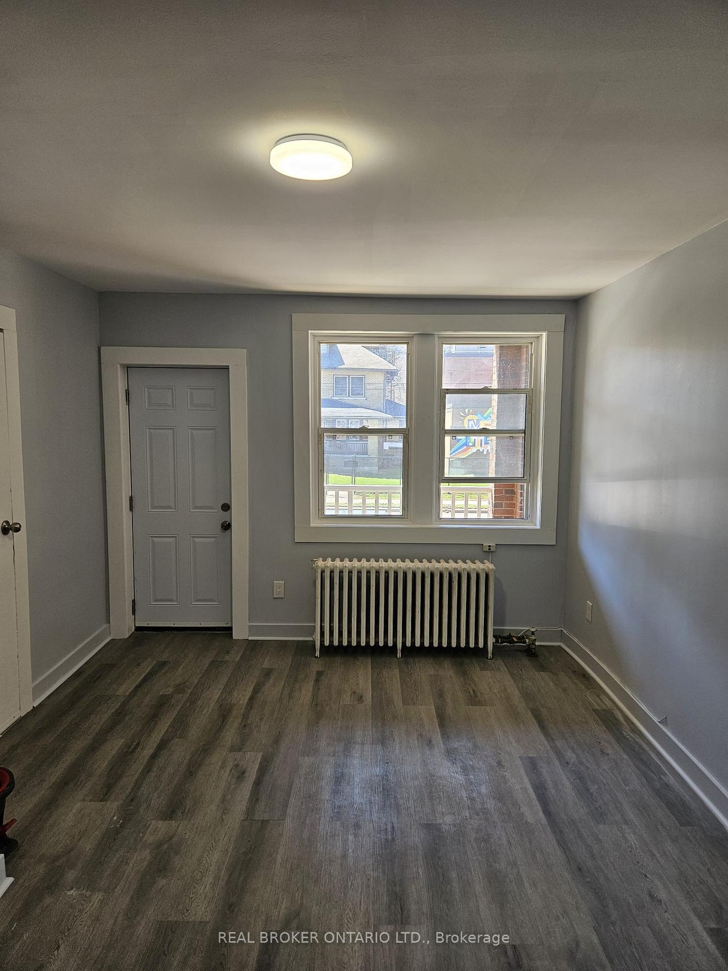 Photo 3 of Unit 3, 917 Main Street E, Hamilton, Stripley — HOMEH