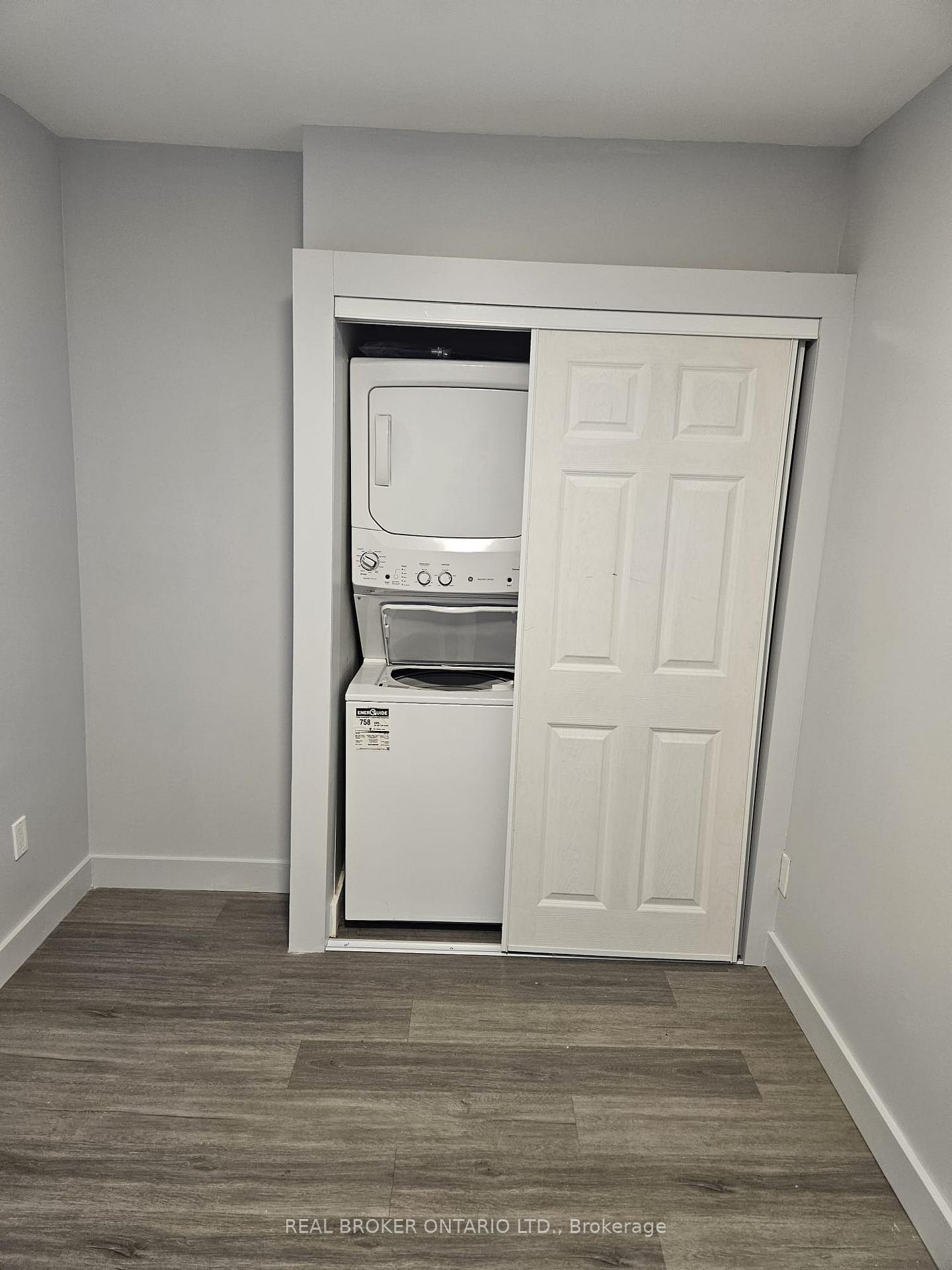 Photo 6 of Unit 3, 917 Main Street E, Hamilton, Stripley — HOMEH