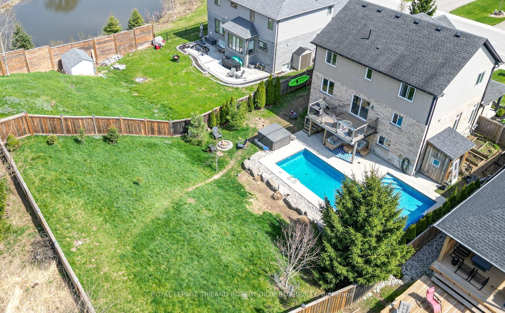 Photo 5 of 175 Union Avenue, Middlesex Centre, Komoka — HOMEH