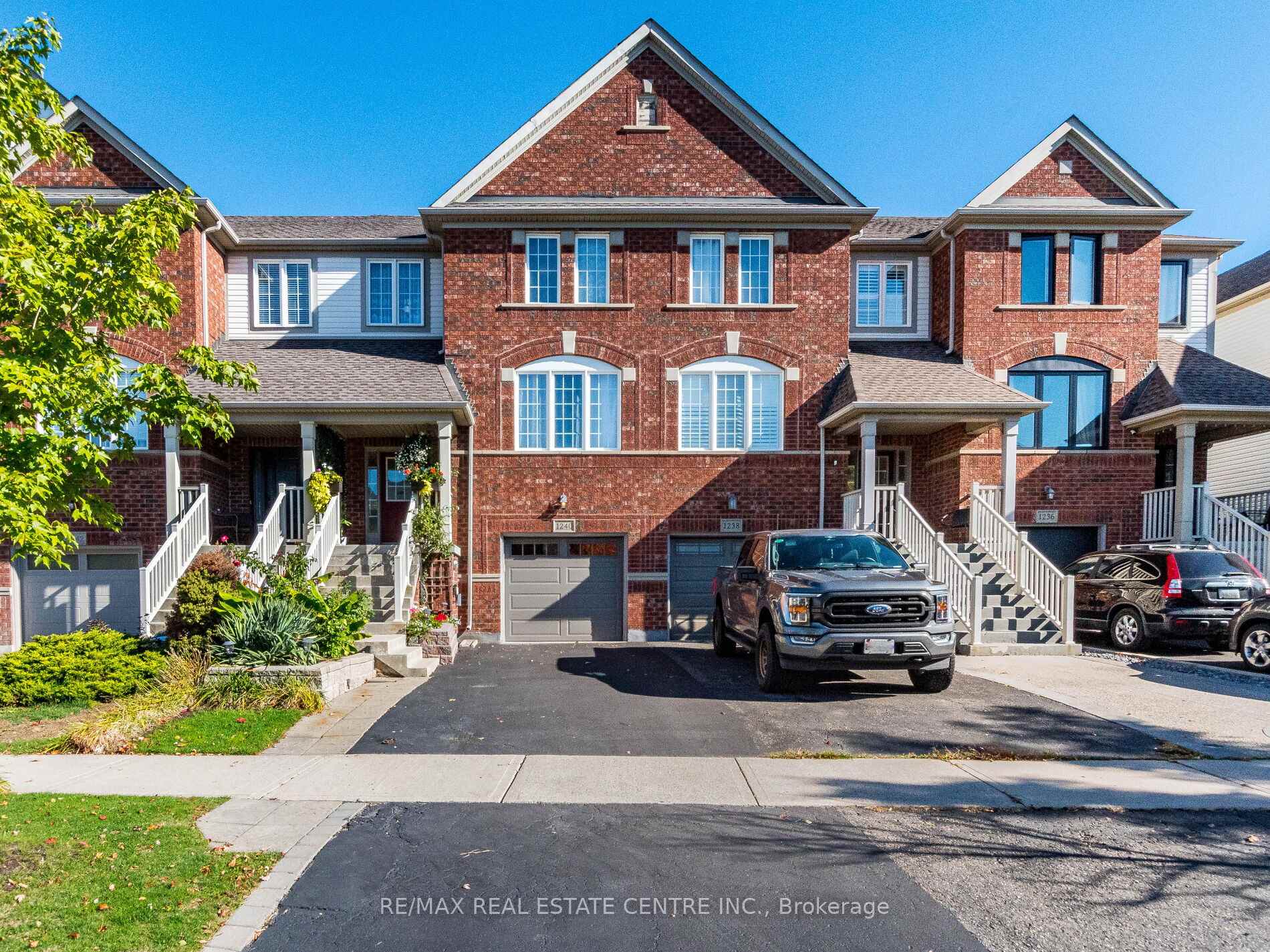 Photo 1 of 1240 Chapman Crescent, Milton, Clarke — HOMEH