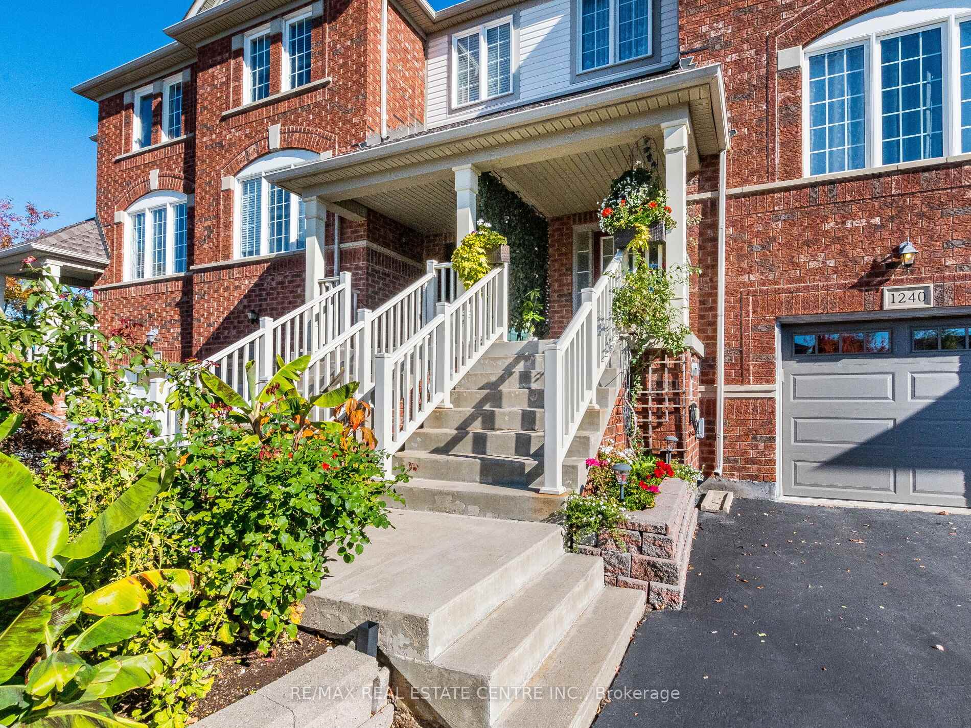 Photo 4 of 1240 Chapman Crescent, Milton, Clarke — HOMEH