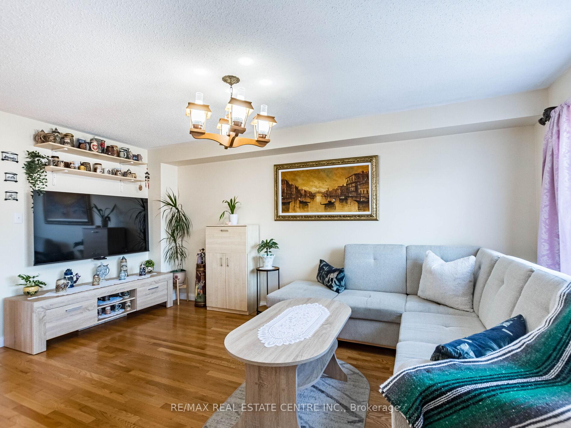 Photo 12 of 1240 Chapman Crescent, Milton, Clarke — HOMEH
