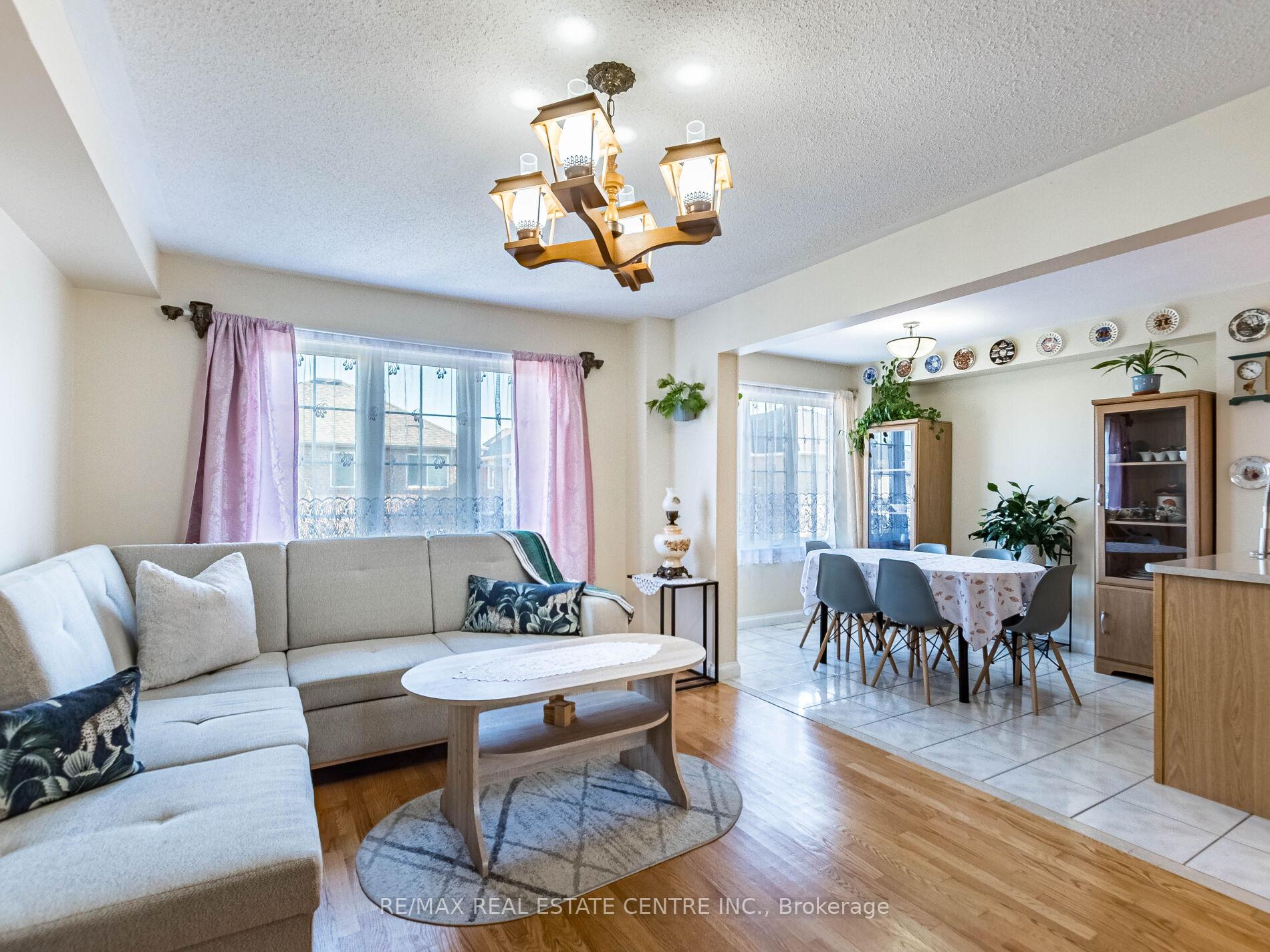 Photo 13 of 1240 Chapman Crescent, Milton, Clarke — HOMEH