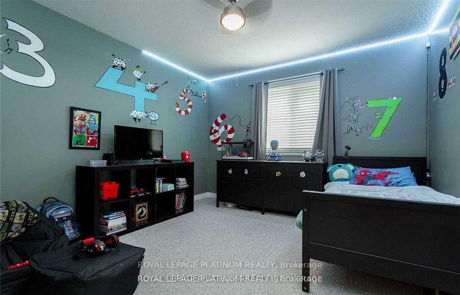 Photo 4 of 109 Whitefish Crescent, Hamilton, Stoney Creek — HOMEH