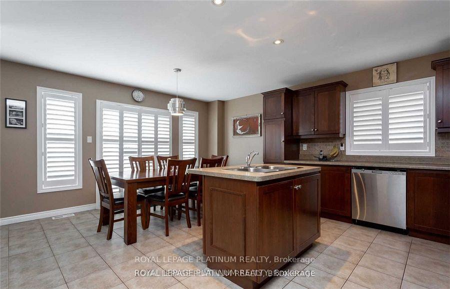 Photo 10 of 109 Whitefish Crescent, Hamilton, Stoney Creek — HOMEH