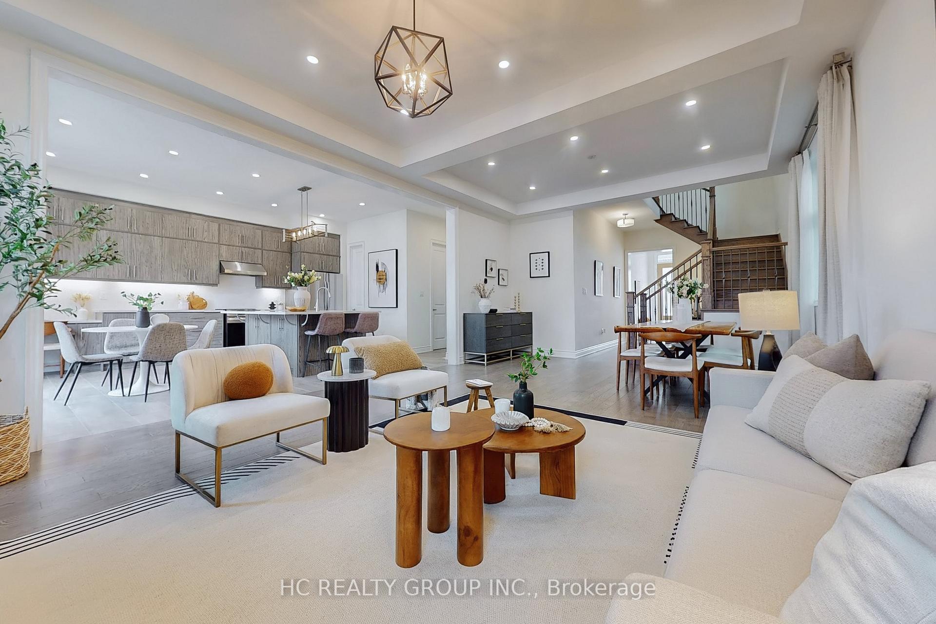 Photo 2 of 285 Beaverbrae Drive, Markham, Victoria Square — HOMEH