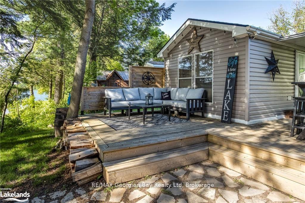 Photo 18 of 46 Lakeshore Road, Midland — HOMEH