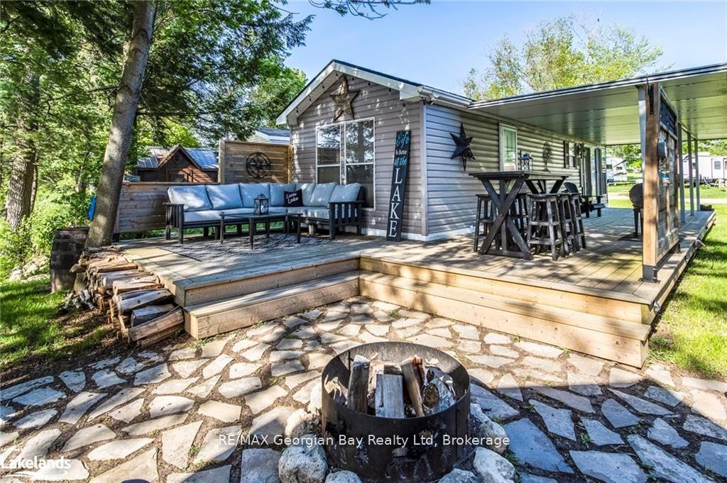 Photo 19 of 46 Lakeshore Road, Midland — HOMEH