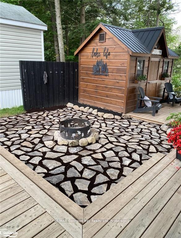 Photo 20 of 46 Lakeshore Road, Midland — HOMEH