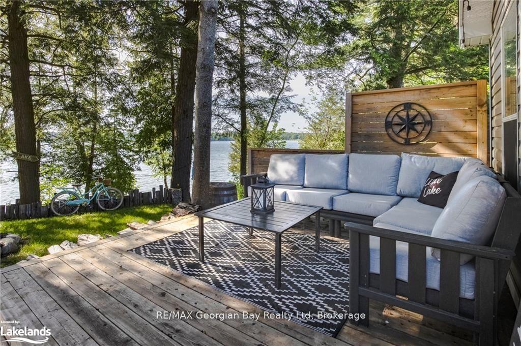 Photo 21 of 46 Lakeshore Road, Midland — HOMEH