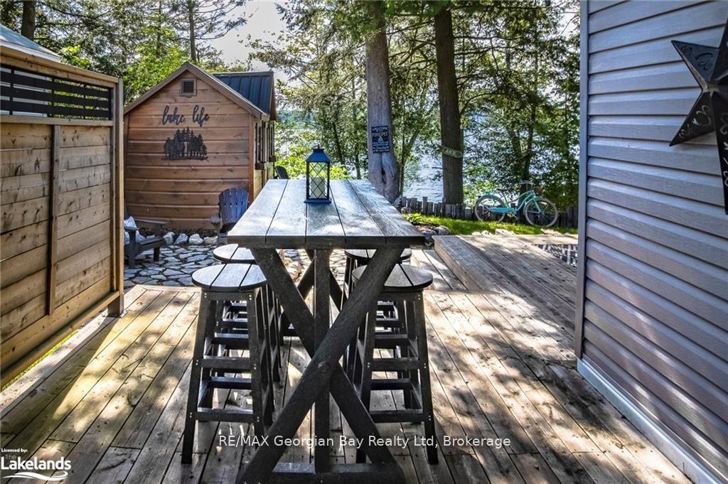Photo 22 of 46 Lakeshore Road, Midland — HOMEH