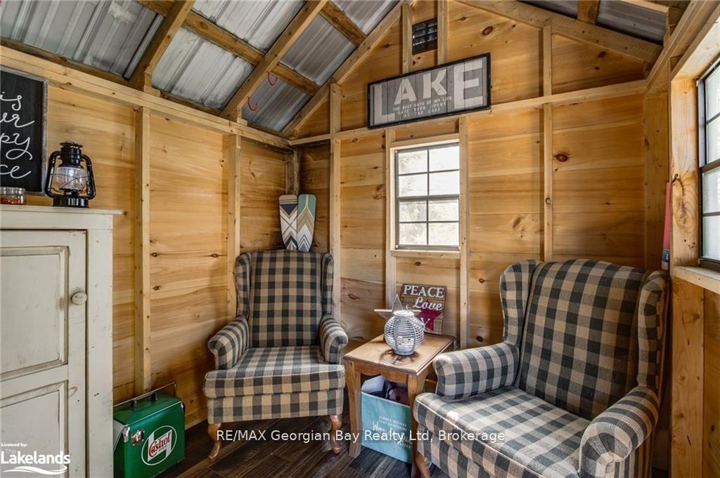 Photo 28 of 46 Lakeshore Road, Midland — HOMEH