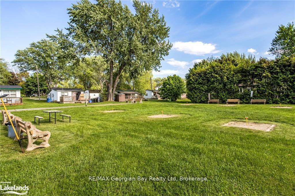 Photo 36 of 46 Lakeshore Road, Midland — HOMEH