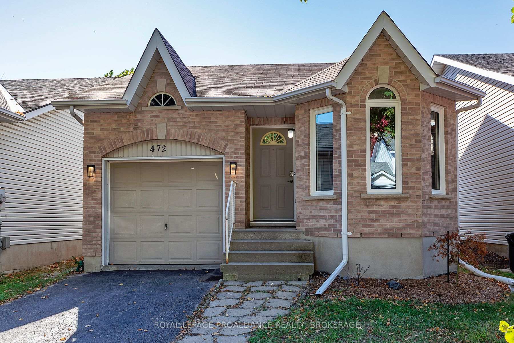 Photo 2 of 472 Freeman Crescent, Kingston, Kingston East (Incl Barret Crt) — HOMEH