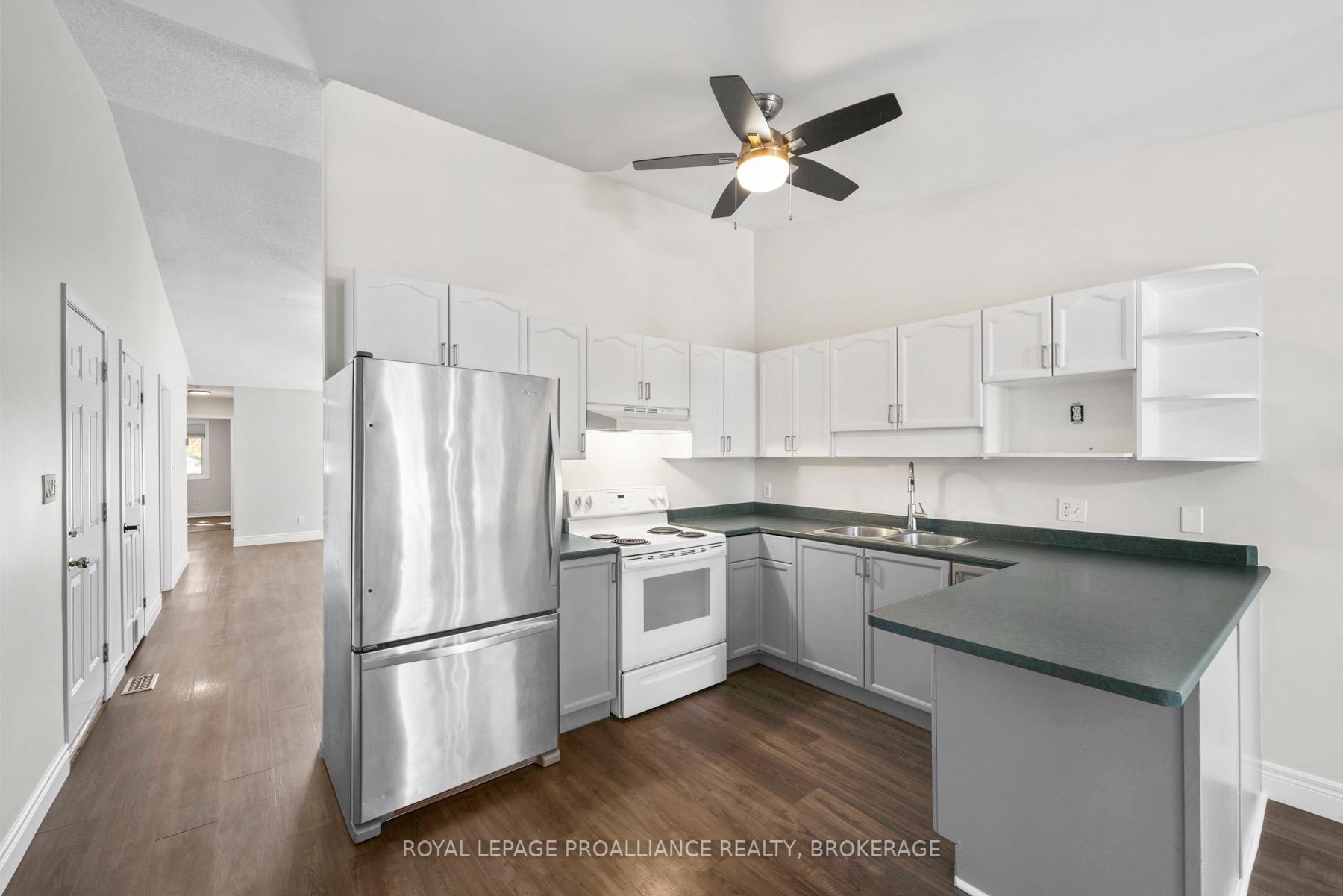 Photo 9 of 472 Freeman Crescent, Kingston, Kingston East (Incl Barret Crt) — HOMEH