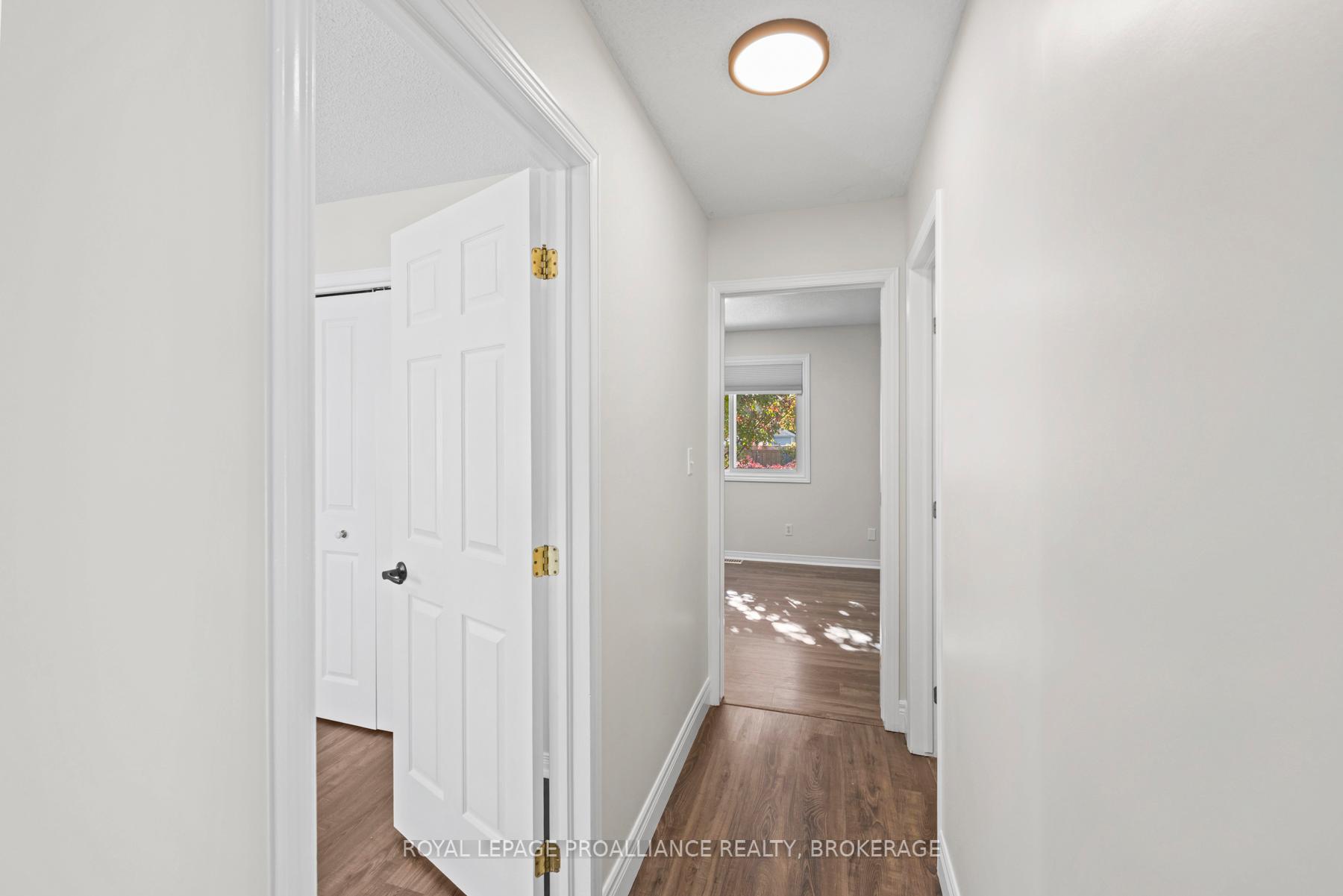 Photo 16 of 472 Freeman Crescent, Kingston, Kingston East (Incl Barret Crt) — HOMEH