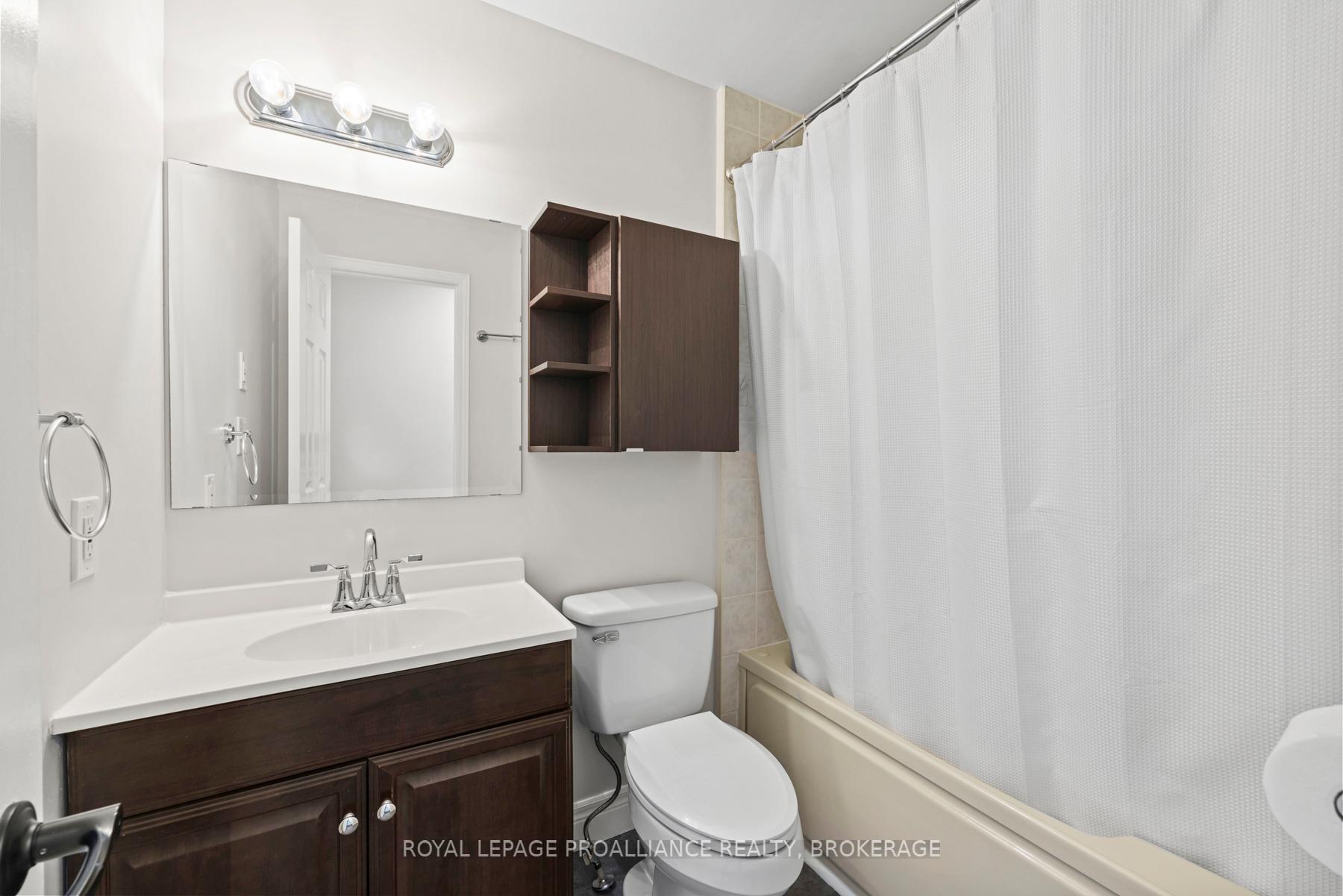 Photo 20 of 472 Freeman Crescent, Kingston, Kingston East (Incl Barret Crt) — HOMEH