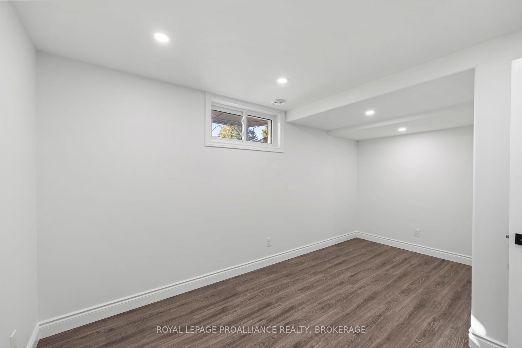 Photo 22 of 472 Freeman Crescent, Kingston, Kingston East (Incl Barret Crt) — HOMEH