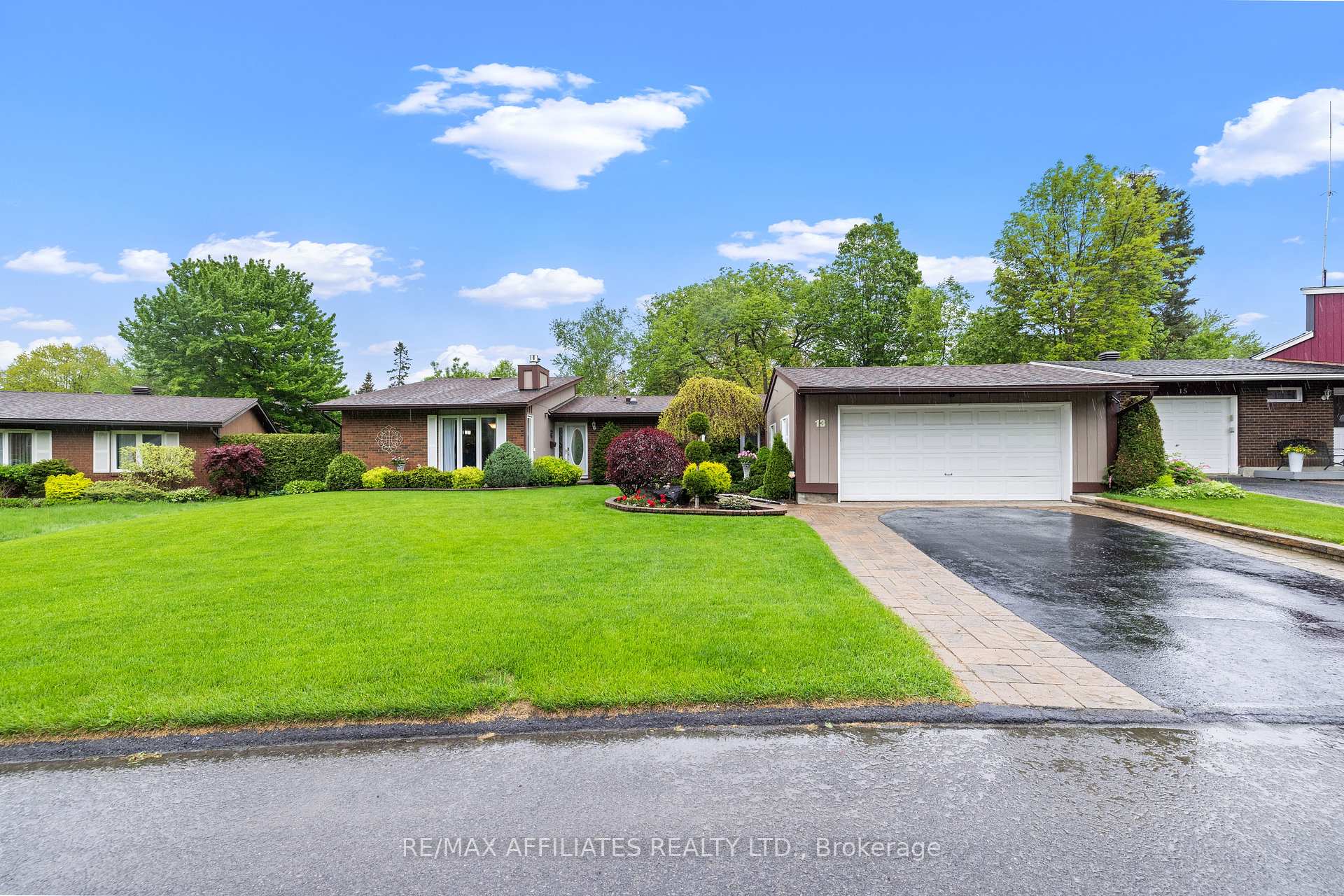 Photo 1 of 13 Amundsen Crescent, Ottawa, Kanata - Katimavik — HOMEH