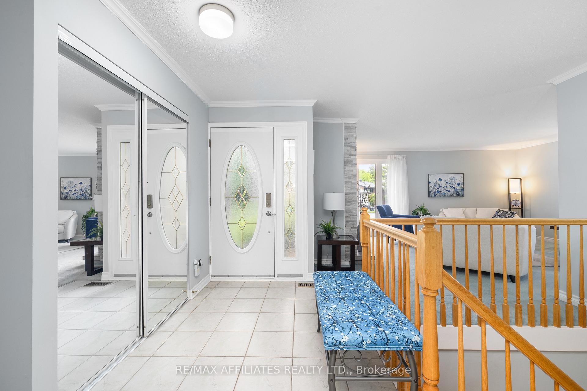 Photo 6 of 13 Amundsen Crescent, Ottawa, Kanata - Katimavik — HOMEH