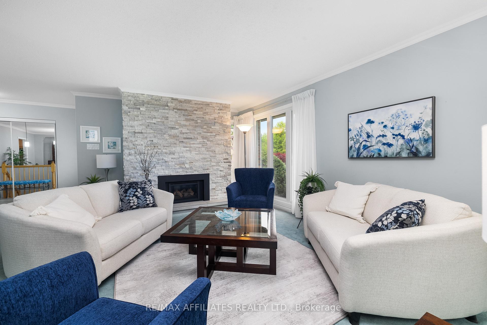 Photo 9 of 13 Amundsen Crescent, Ottawa, Kanata - Katimavik — HOMEH