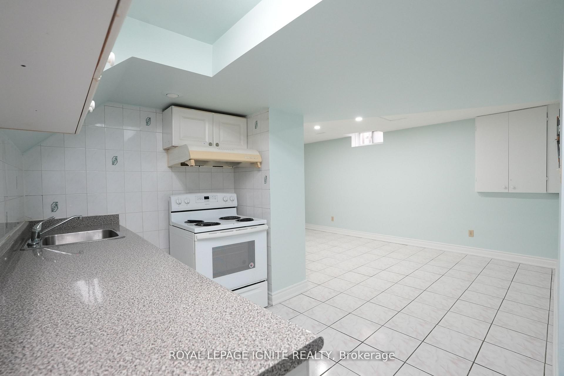 Photo 4 of Unit Bsmnt, 20 Goodwood Drive, Markham, Middlefield — HOMEH