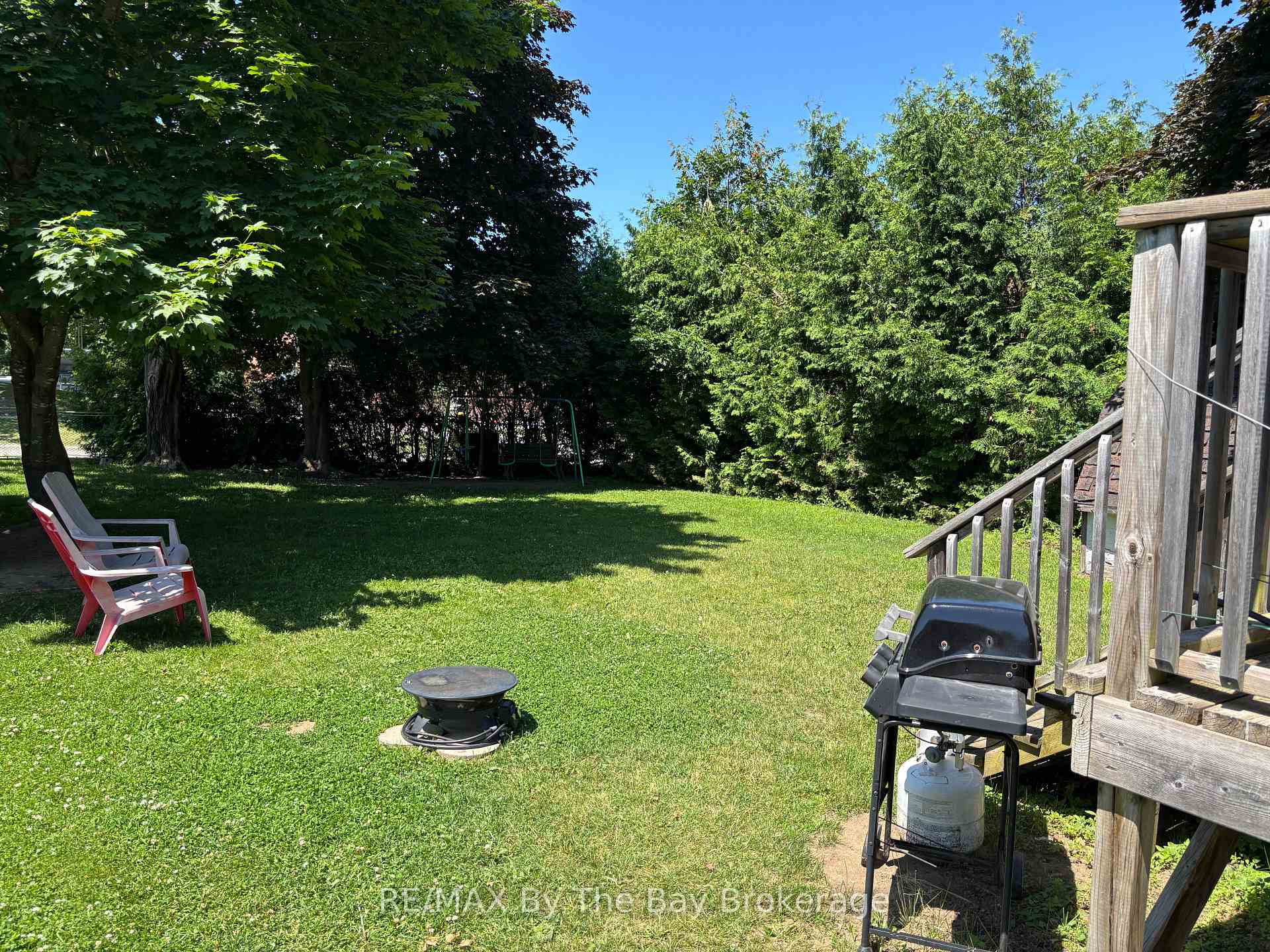 Photo 4 of 1033 Glen Bogie Crescent, Midland — HOMEH