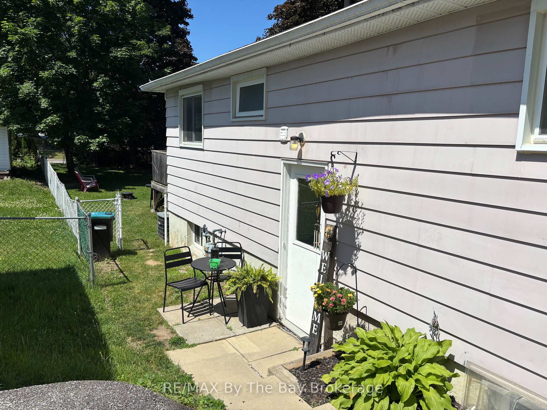 Photo 6 of 1033 Glen Bogie Crescent, Midland — HOMEH