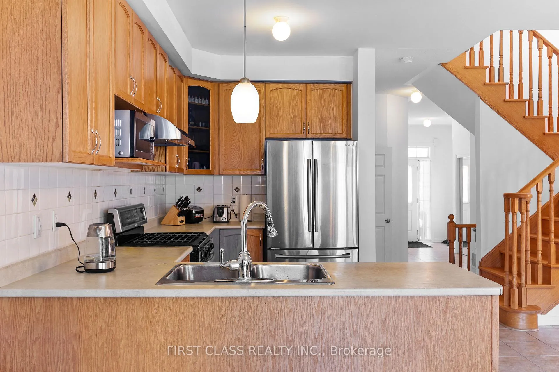 Photo 5 of 74 Evershot Crescent, Markham, Wismer — HOMEH