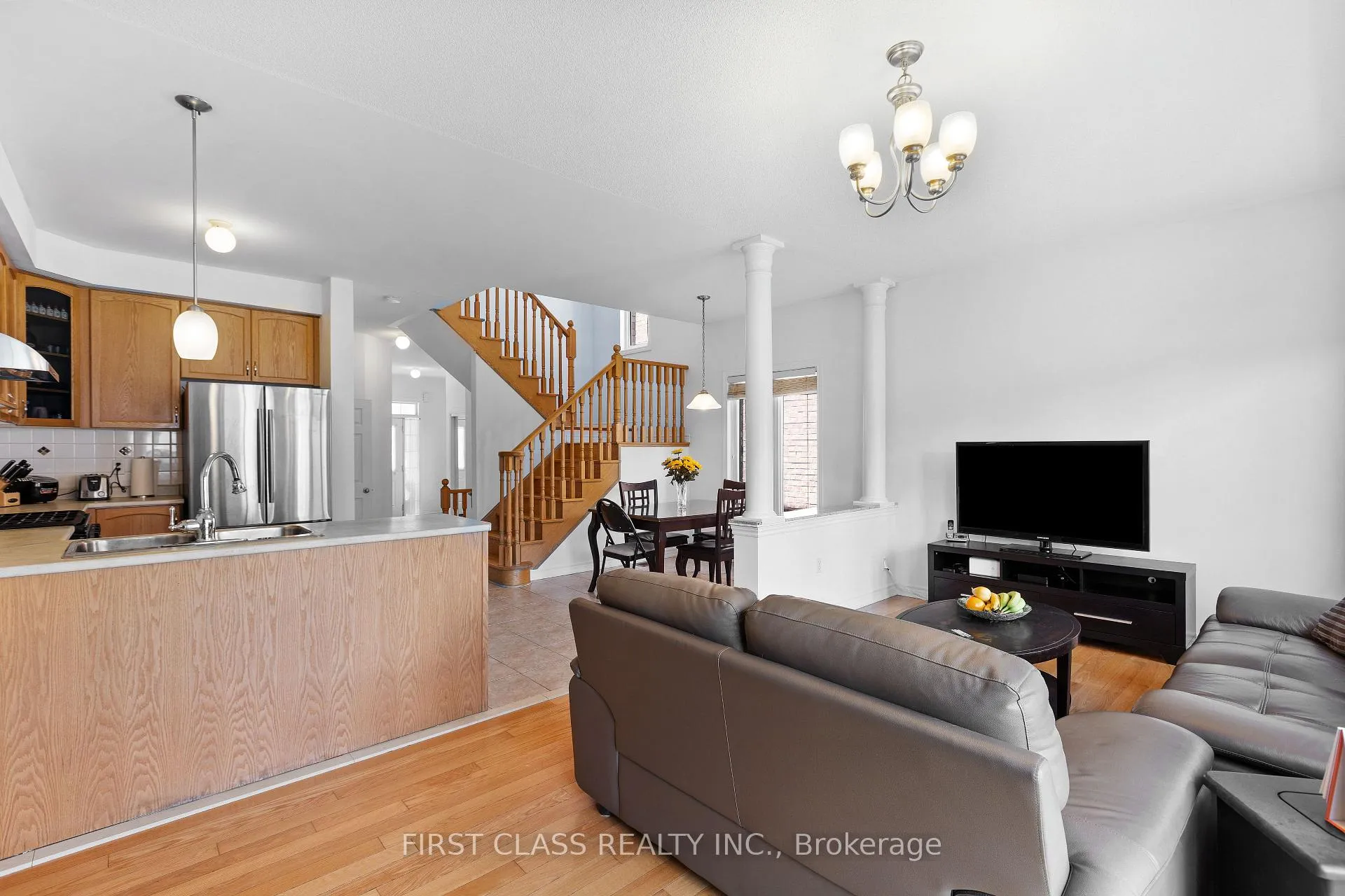 Photo 6 of 74 Evershot Crescent, Markham, Wismer — HOMEH