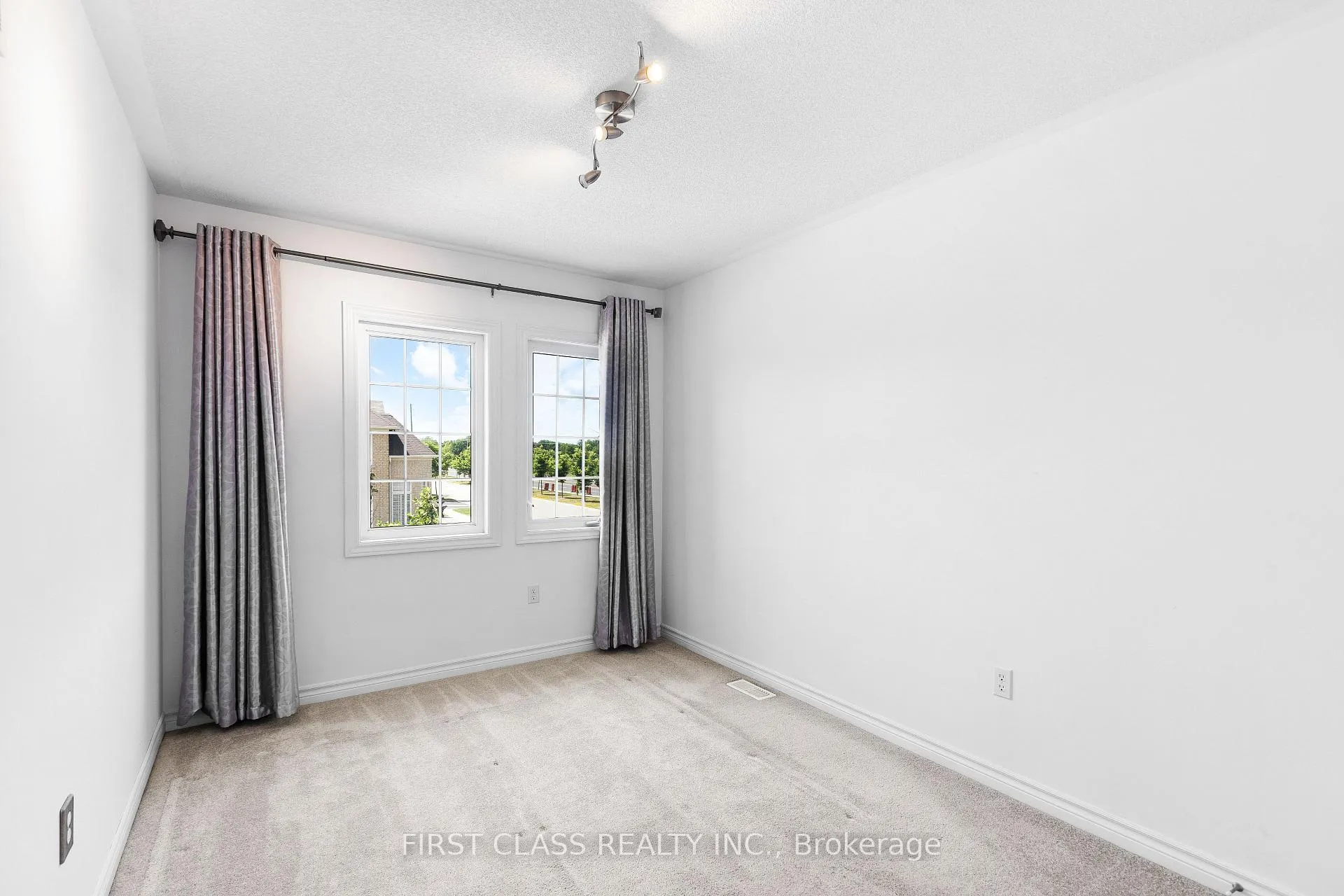 Photo 18 of 74 Evershot Crescent, Markham, Wismer — HOMEH