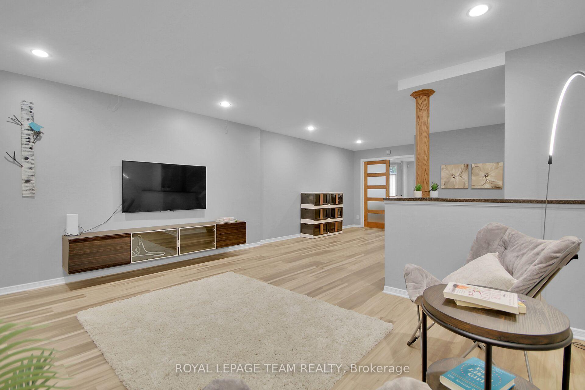 Photo 33 of 51 Windeyer Crescent, Ottawa, Kanata - Kanata Lakes/Heritage Hills — HOMEH