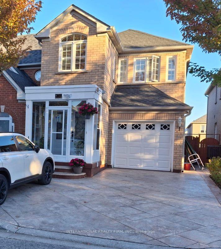 Photo 1 of 136 Tara Crescent, Markham, Cedarwood — HOMEH