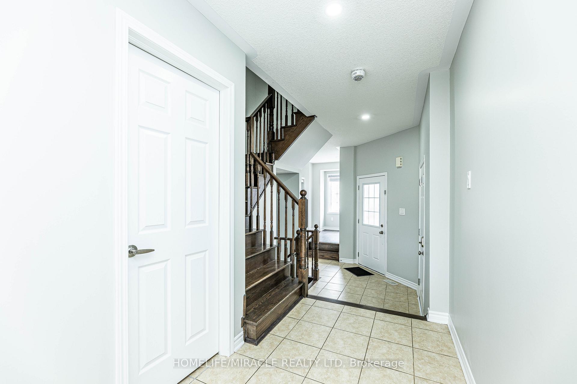 Photo 5 of 1633 Clitherow Street, Milton, Ford — HOMEH