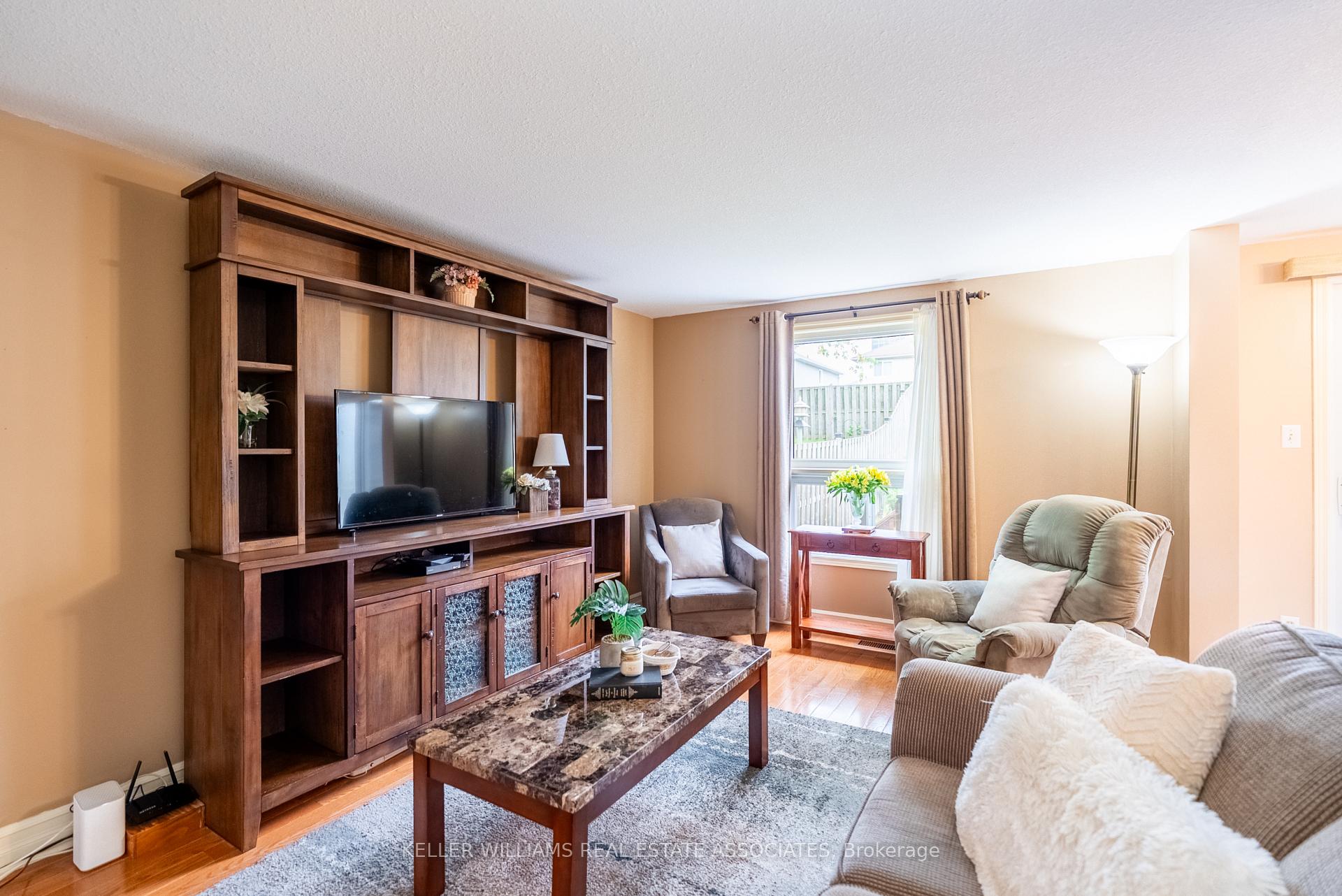 Photo 8 of 165 Highbrook Street, Kitchener — HOMEH
