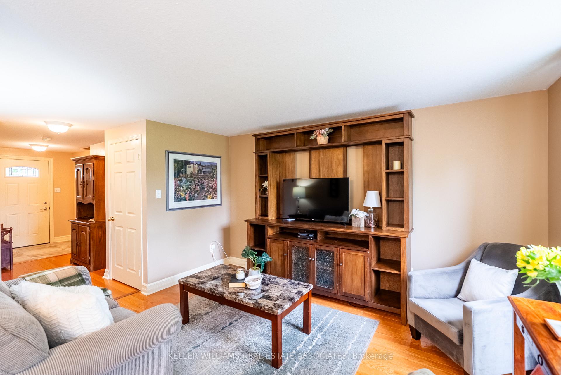 Photo 12 of 165 Highbrook Street, Kitchener — HOMEH
