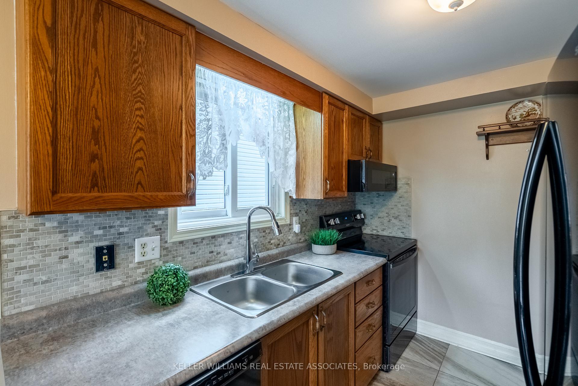 Photo 20 of 165 Highbrook Street, Kitchener — HOMEH