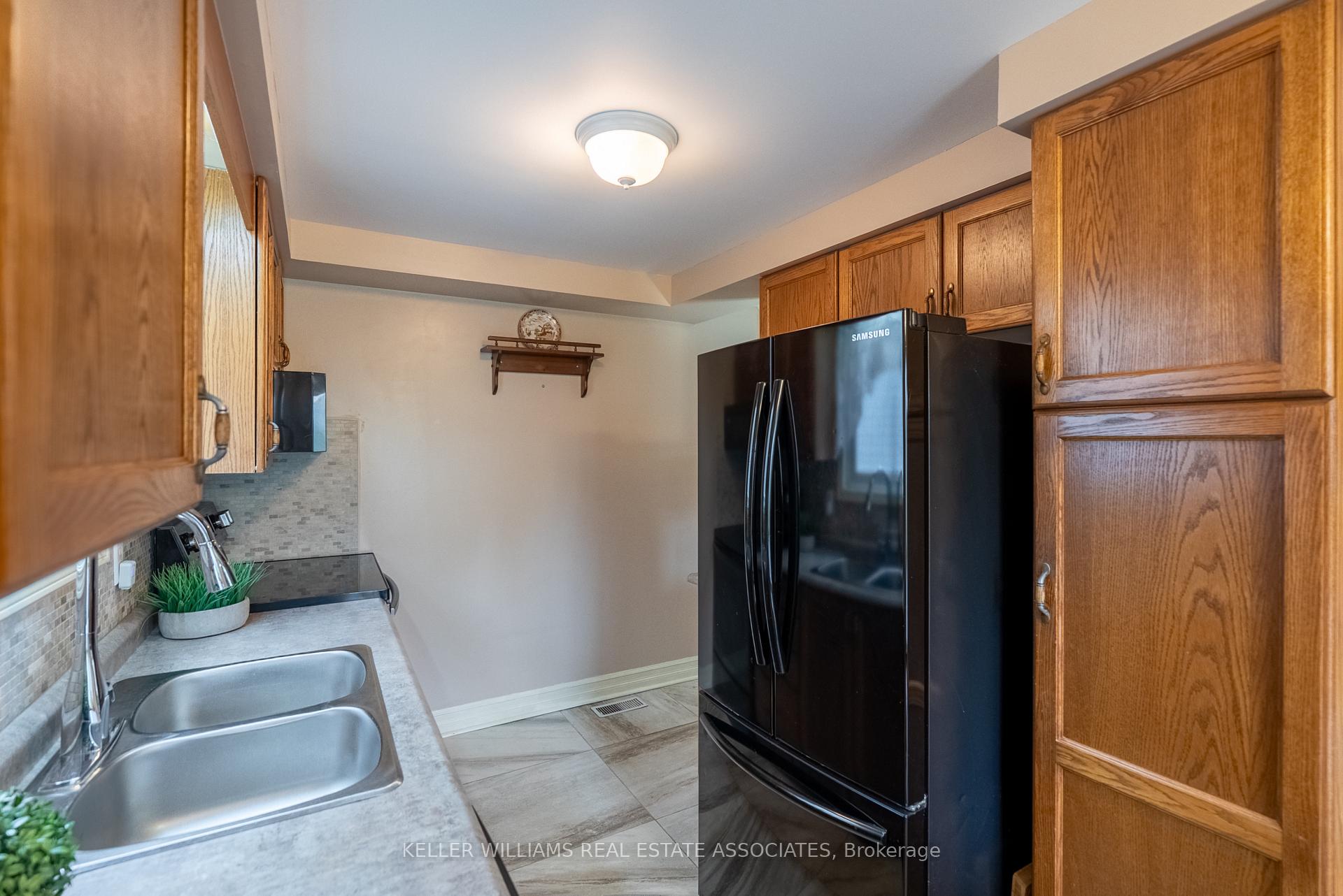 Photo 21 of 165 Highbrook Street, Kitchener — HOMEH