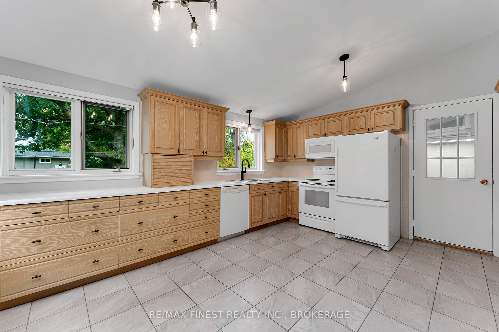 Photo 8 of 167 Sherman Street, Kingston, City Southwest — HOMEH