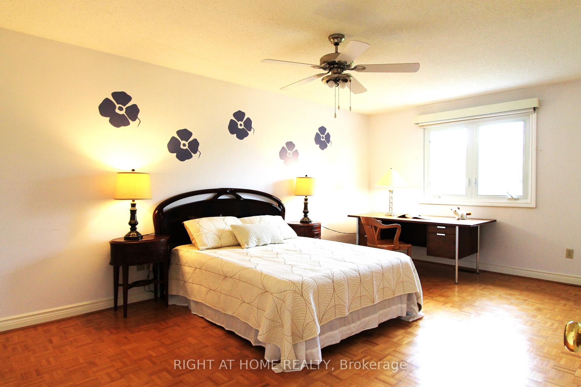 Photo 6 of 26 Leighland Drive, Markham, Unionville — HOMEH