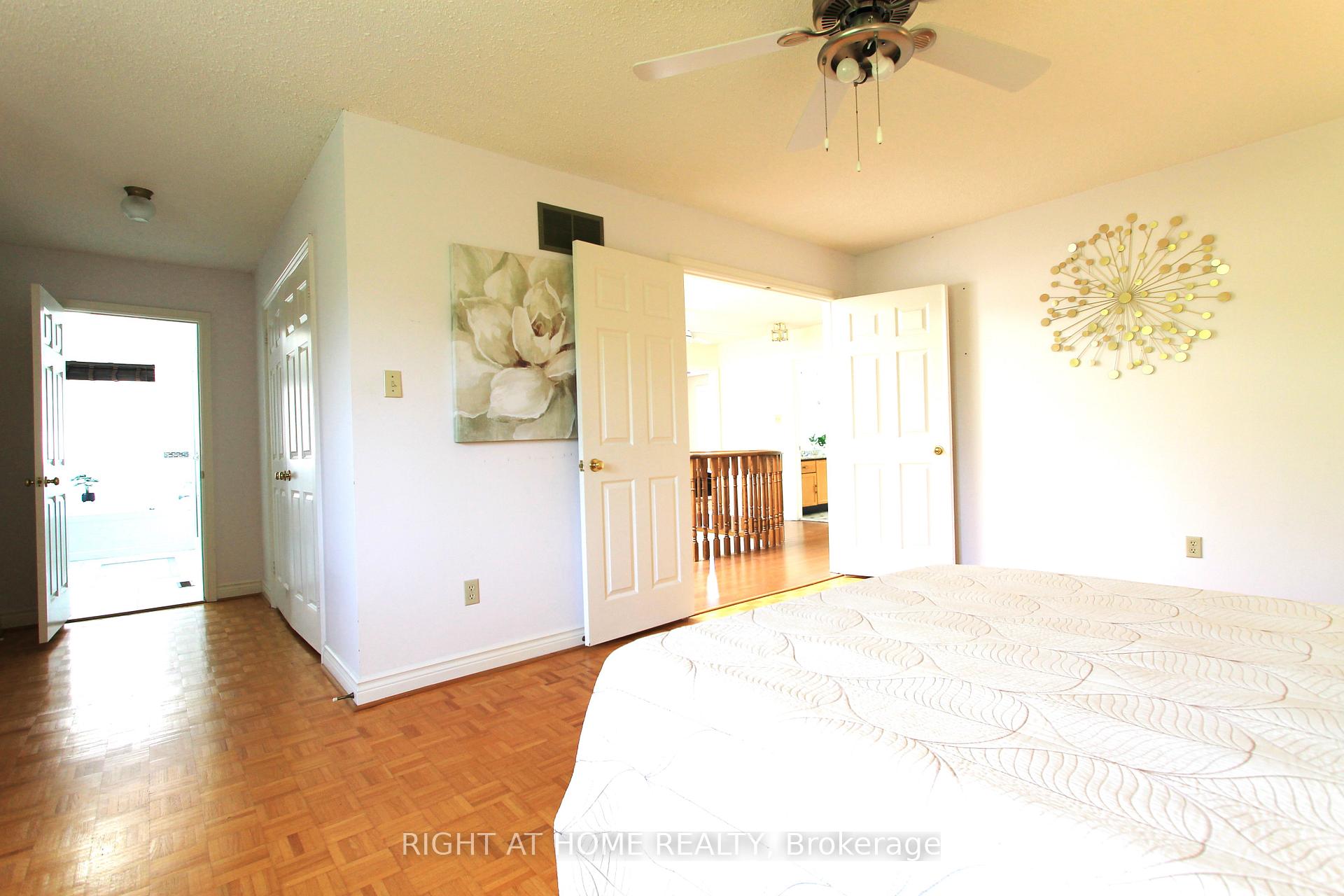 Photo 9 of 26 Leighland Drive, Markham, Unionville — HOMEH