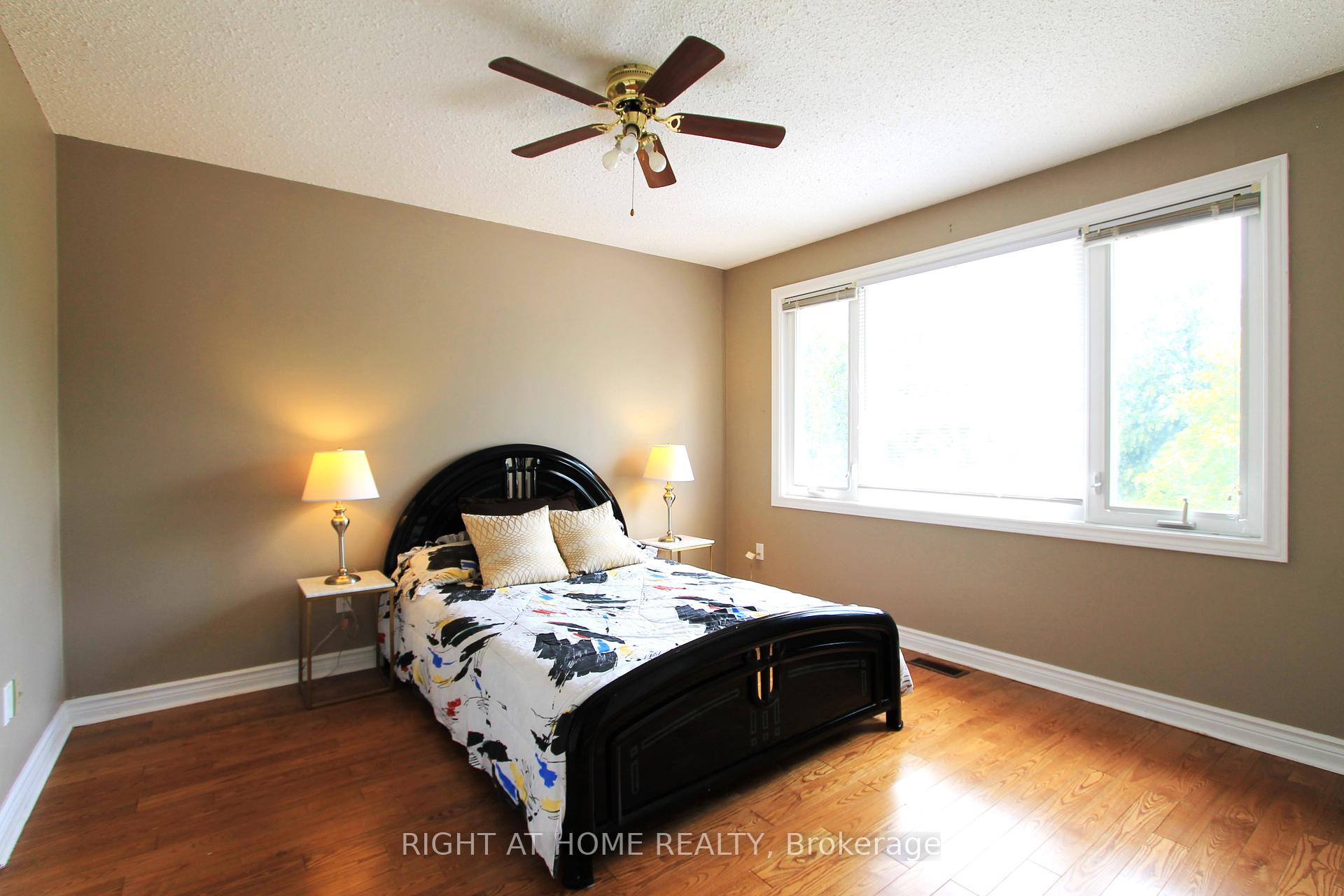 Photo 14 of 26 Leighland Drive, Markham, Unionville — HOMEH