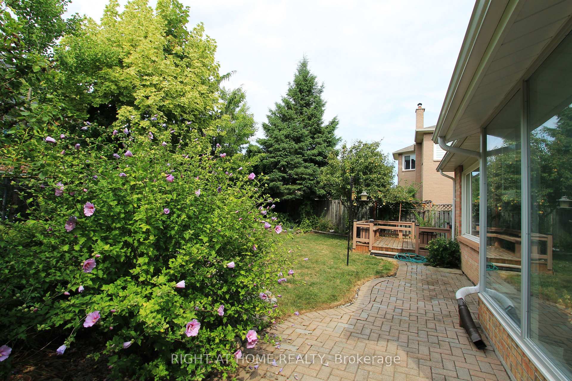 Photo 27 of 26 Leighland Drive, Markham, Unionville — HOMEH