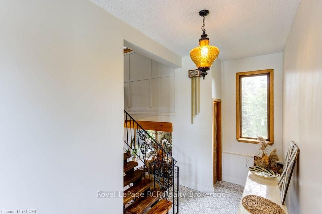 Photo 4 of 9811 Creek Road, Minto — HOMEH