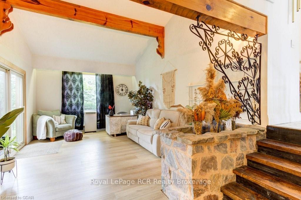 Photo 5 of 9811 Creek Road, Minto — HOMEH